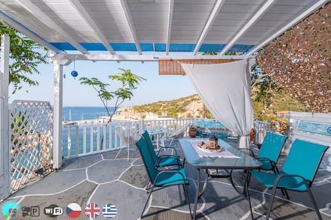 For a mesmerising view at the sea and the port 🌊