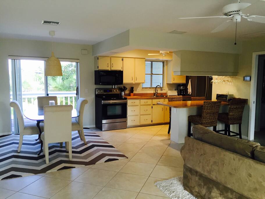 The house is bright, clean and comfortable! This is the main room.