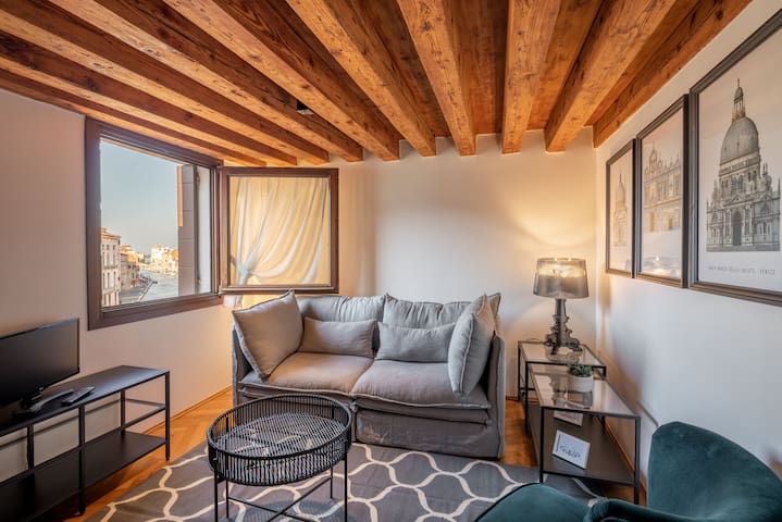 Canal View – Guglie Bridge