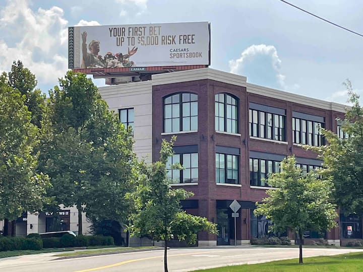 The best Airbnb in Knoxville SurePlaces