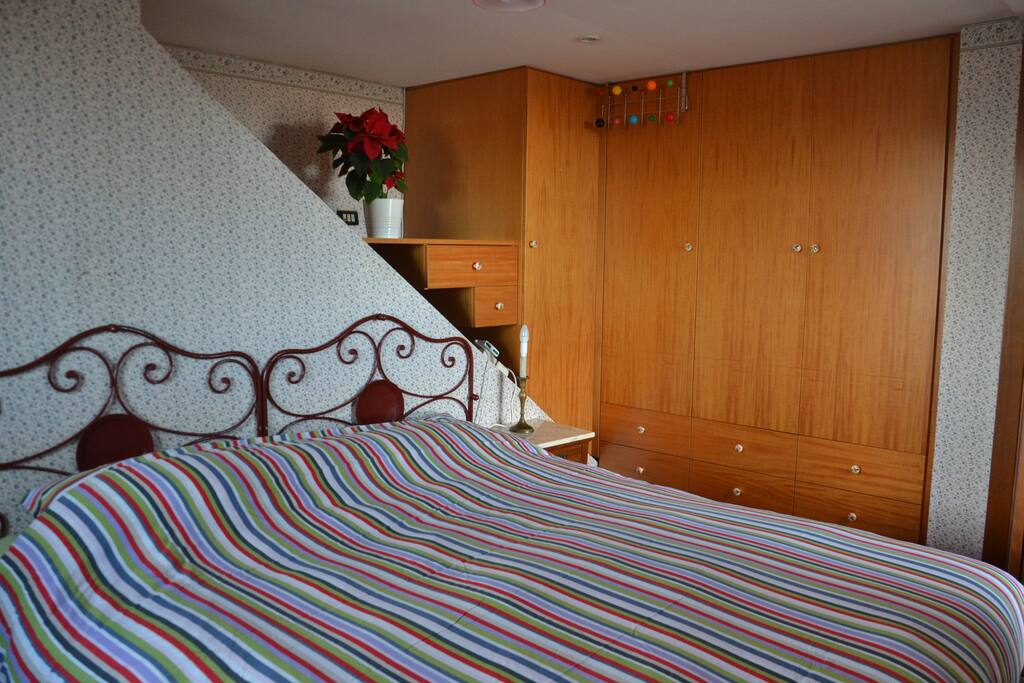 la camera da letto da 14 mq