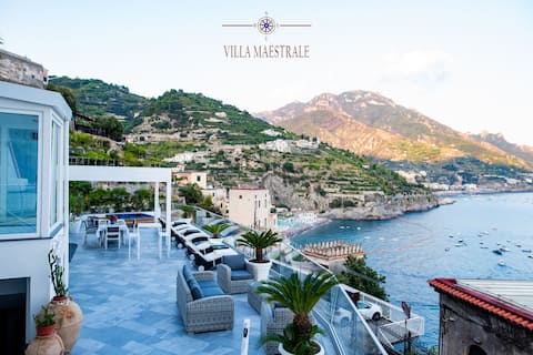 Amazing villa w/t sea access UP TO 8 GUESTS