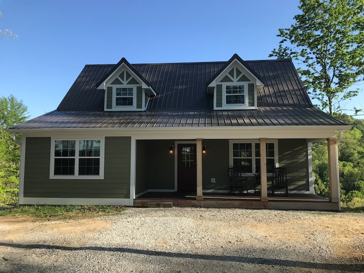 Brian's View at Walden Woods Royal Blue WMAATVs Cabins for Rent in