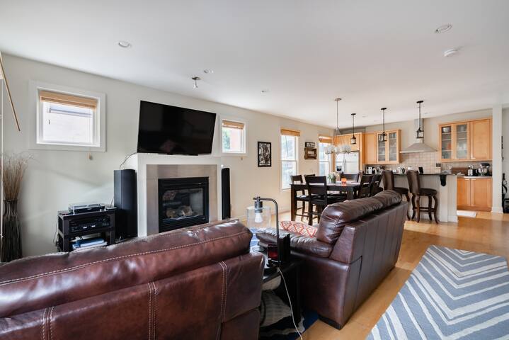 Short North/Central Italian Village Home gallery image 2