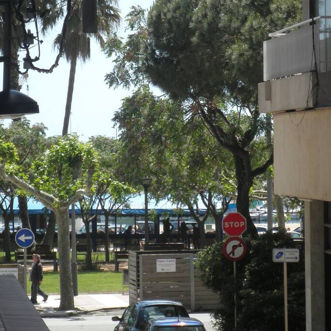 En aquesta foto es veu una mica la platja. É s per demosttar que està molt a prop de la platja.