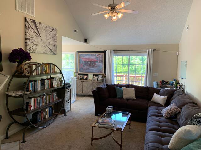 Spacious Rock Hill Getaway!
By Winthrop U, Room #2