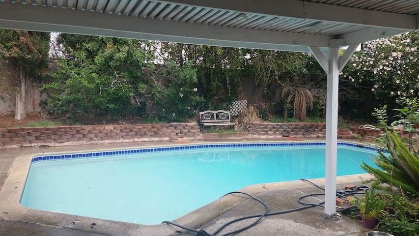 Lucky Pool House