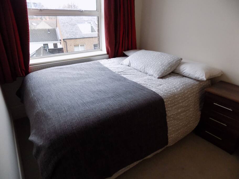 Guest bedroom