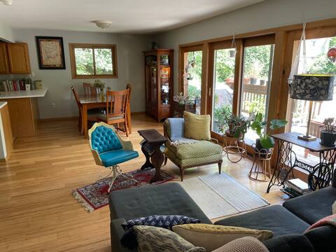 Walkable Westside Home - Quiet, Cozy, Relaxing