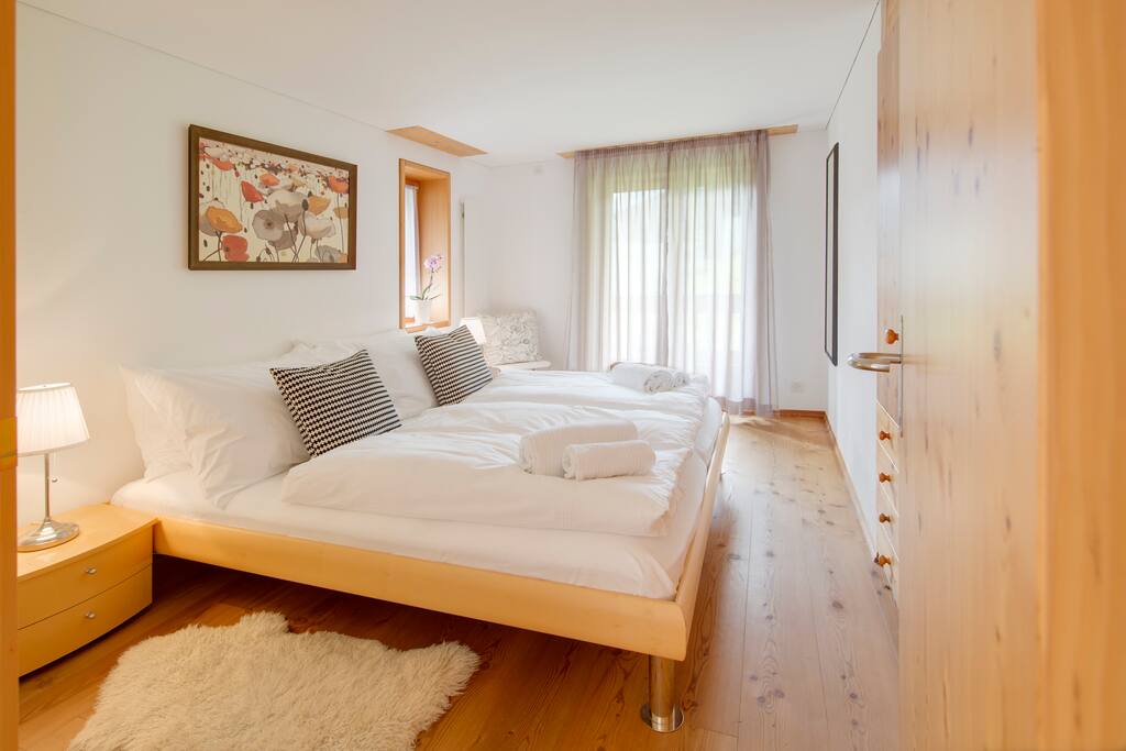Large double bedroom