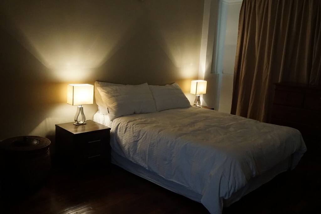 MASTER ROOM 1