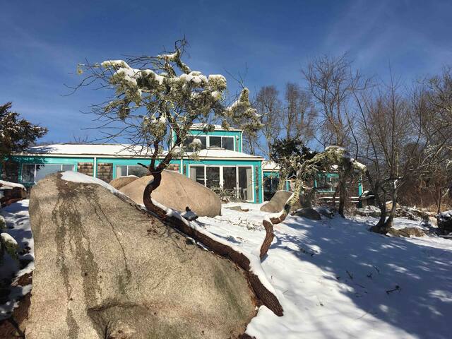 MCM Beachhome – RI gallery image 2