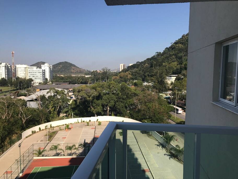 Vista da varanda - detalhe da Quadra de Tenis