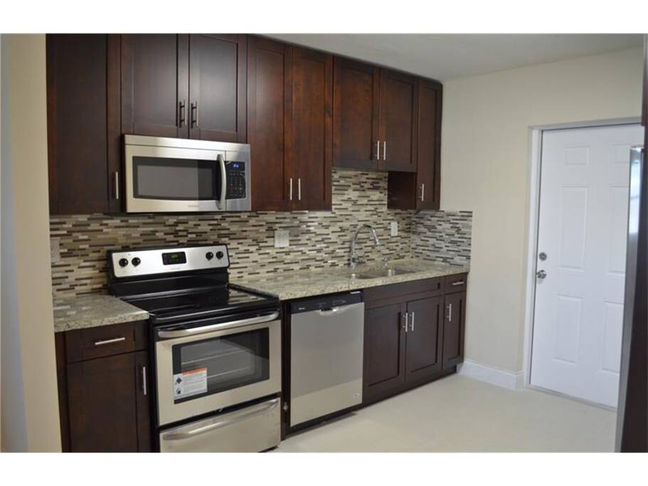 Kitchen thAt you have full access to, as long as you clean up after yourself