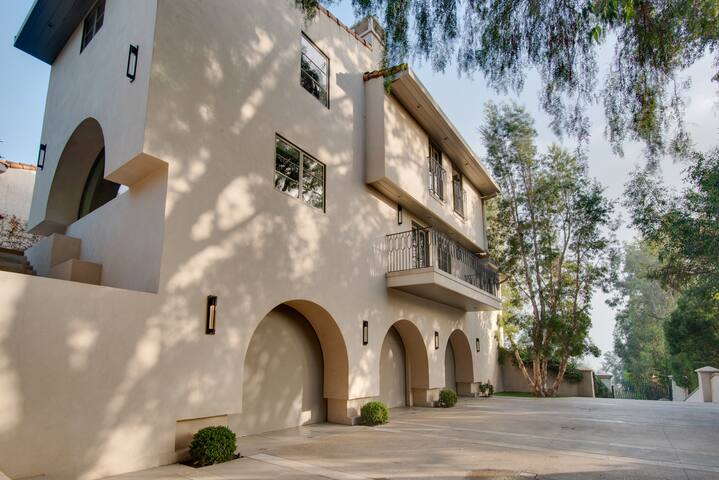 Tower Grande gallery image 5