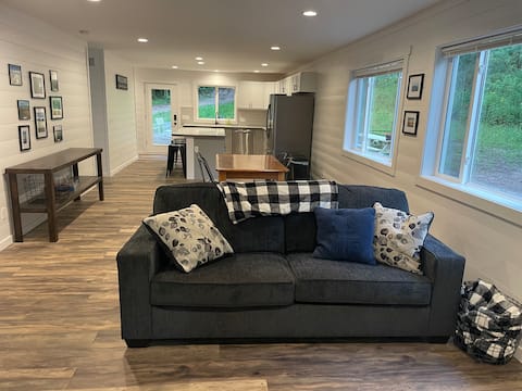 Rocki Ranch - 3 bedroom/3bath house