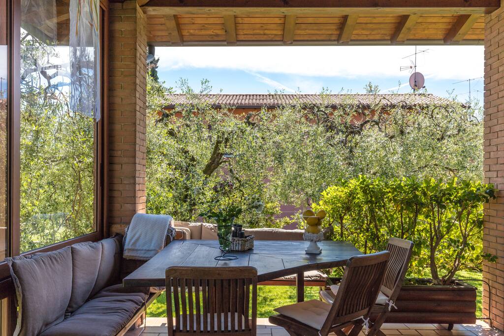 Terrazza per la colazione durante la bella stagione