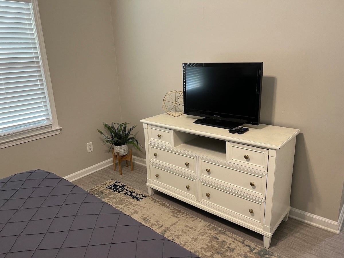 Cute and spacious house just for you!