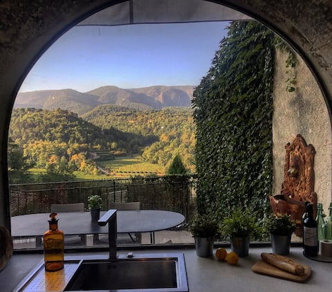 MaisonO Menerbes, Village House in Provence