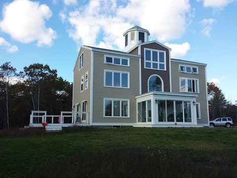 Large Families! One Mile to Biddeford  Beaches!
