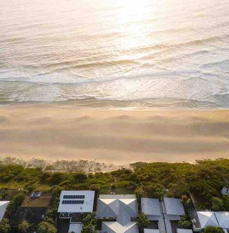 Beachfront luxury holiday home Umi Boomerang Beach gallery image 2