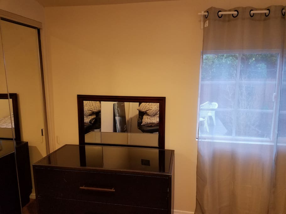 Bedroom View3