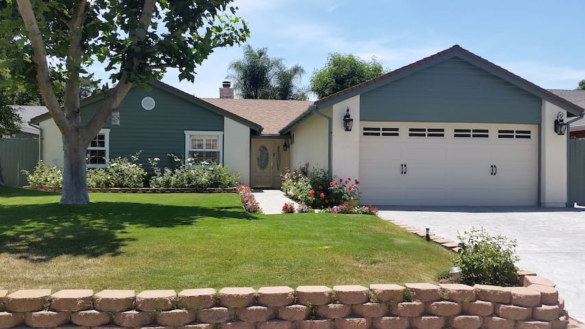 Agoura Hills Rainbow View…