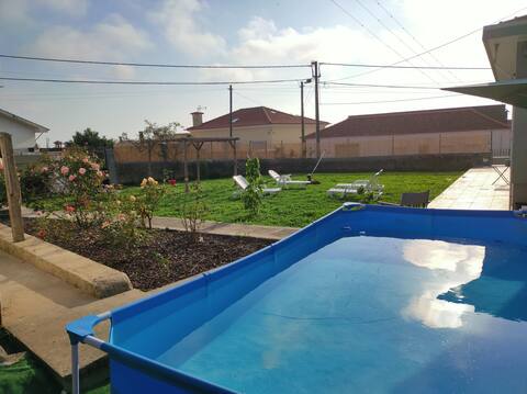 House with pool and garden in Esmoriz near Porto