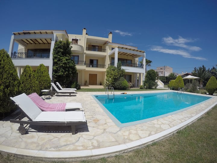 Grand Villa Lagonisi - Grecia