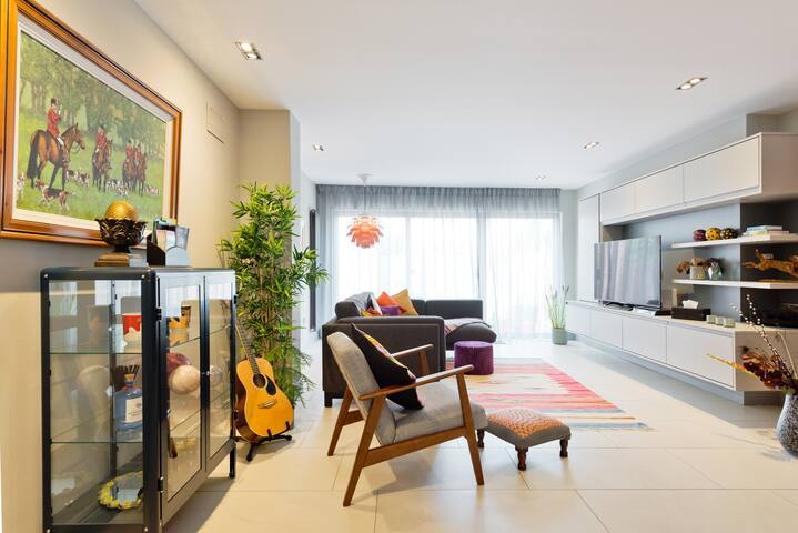 Phoenix Park , wonderful home away from home! gallery image 2