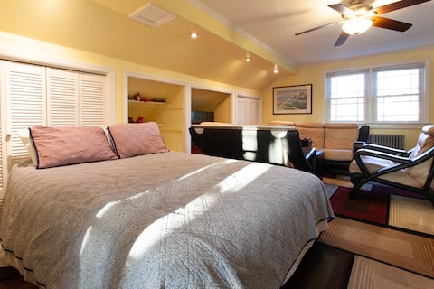 Fair Lawn 1bedrm apt ,wi-fi ,TV,kitch,parking,ent