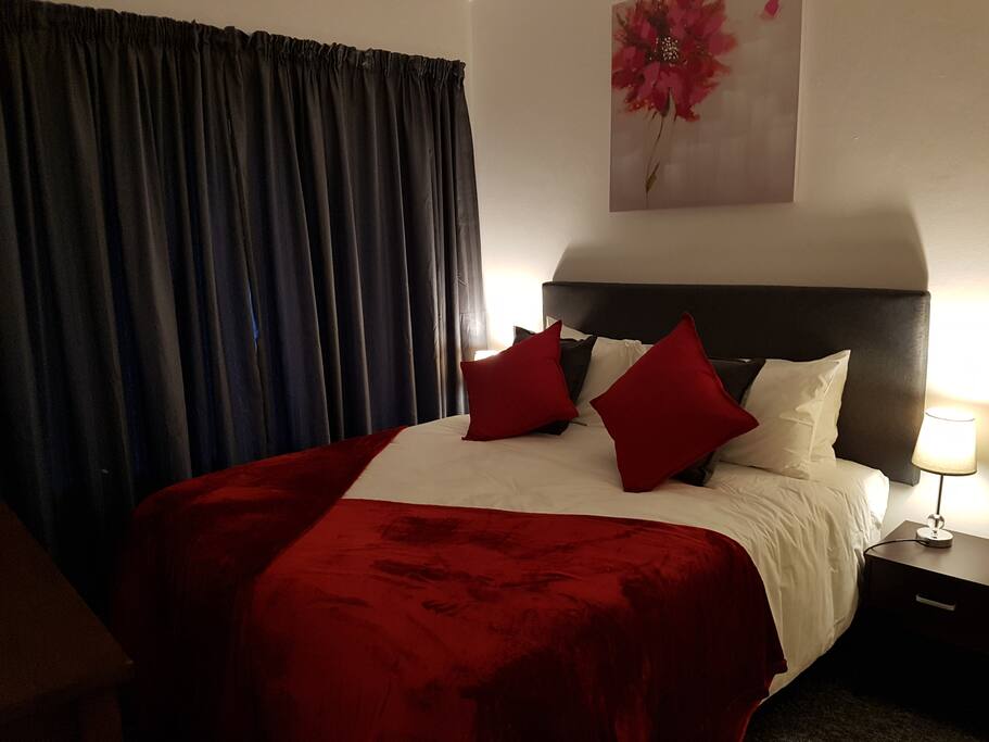 Queen size bed