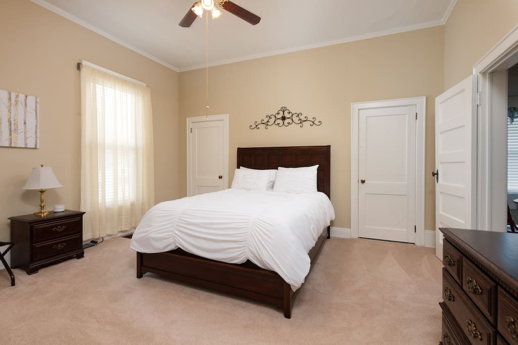 Master Bedroom - Luxurious Duvet