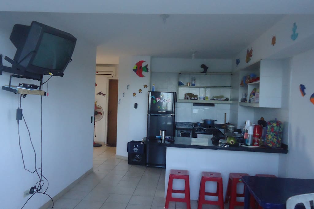 MODERNA COCINA EQUIPADA