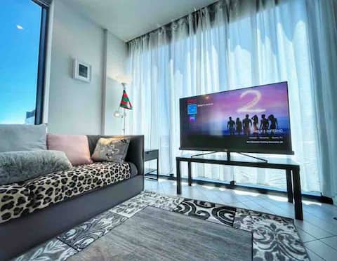 Entire home/apt+free parking in Docklands