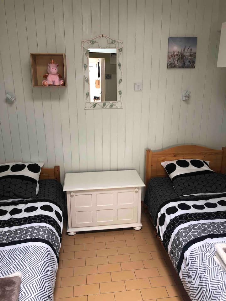 Стая с 2 легла от 90