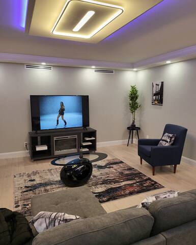 Trendy 5 bd House W/Parking Inquire 2 modify days gallery image 3