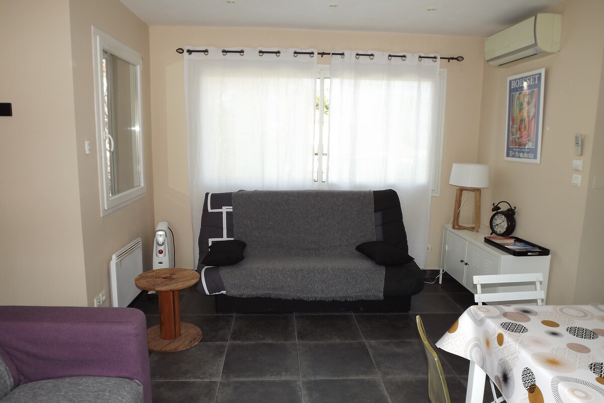 Top Airbnb: Studio between beach and village of Argelès in Argelès Sur Mer