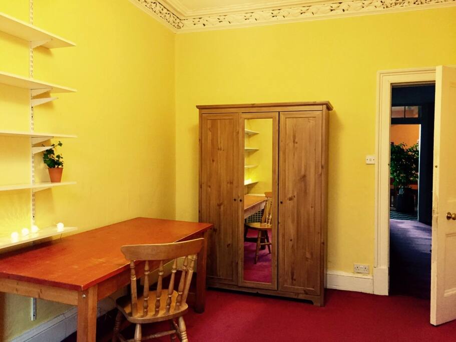 Bedroom - wardrobe with full length mirror