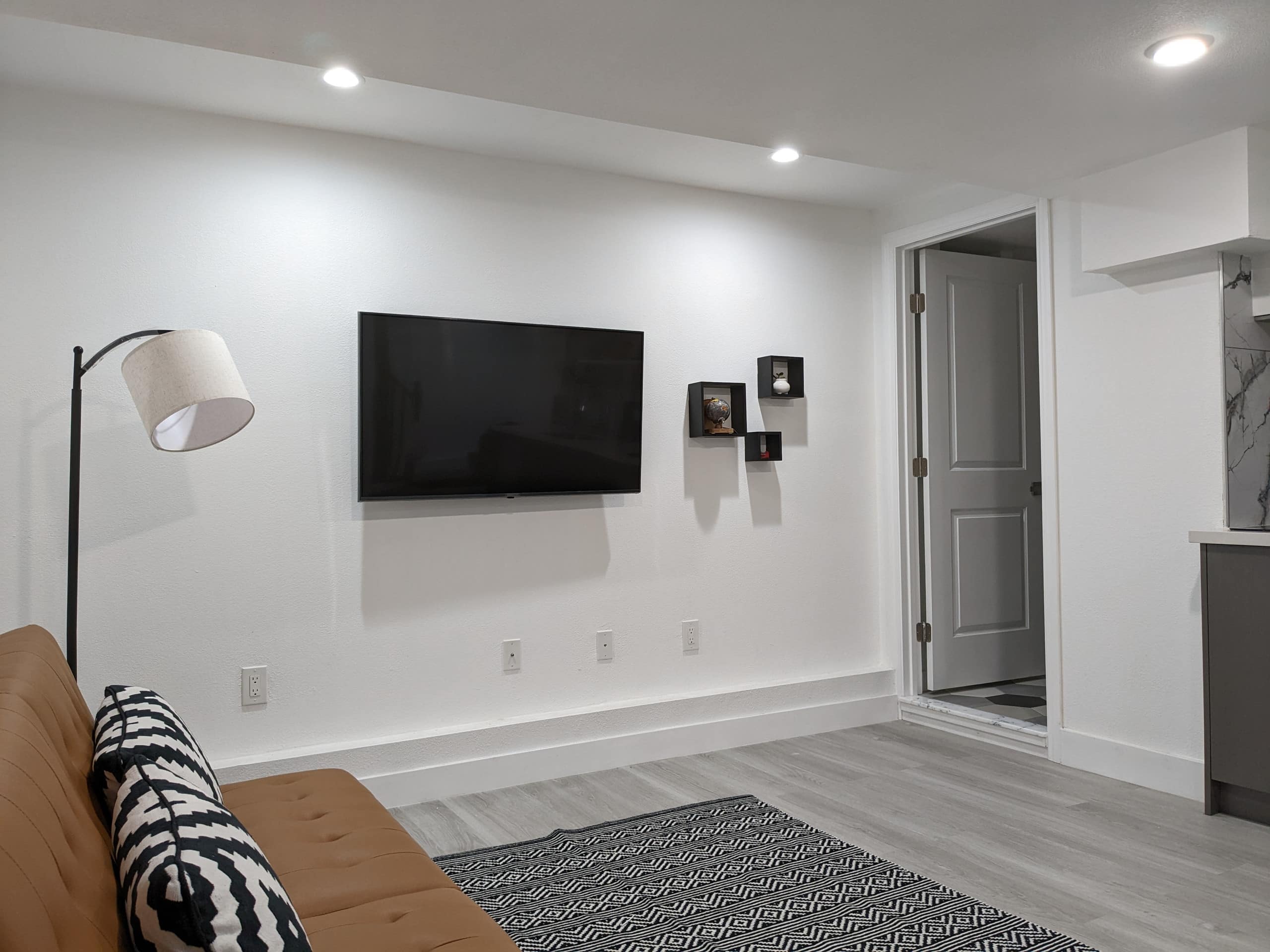Home in San Francisco · ★4.89 · 2 bedrooms · 3 beds · 1.5 baths - Image 3