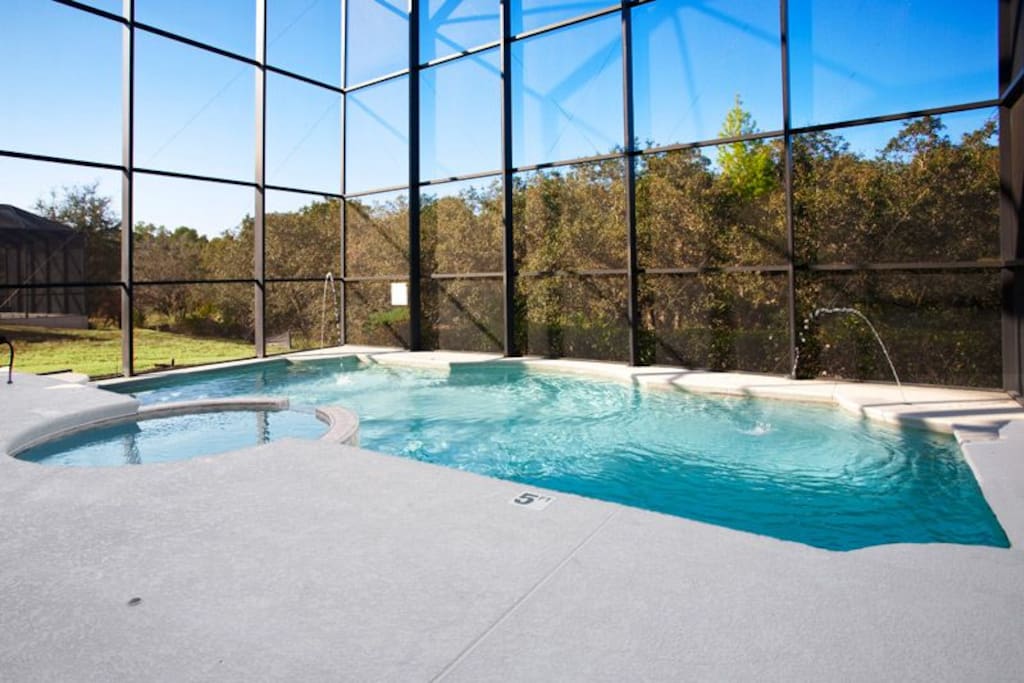 Pool,Water,Resort,Swimming Pool,Yard