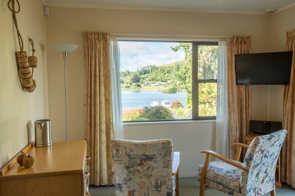 Jettyside room