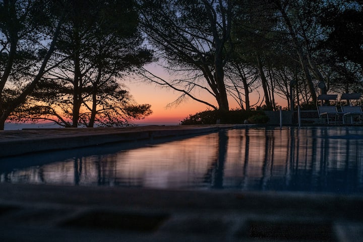Pink villa with pool/Elba Island