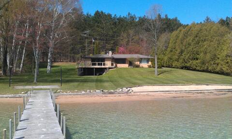 Beautiful Walloon Lake Home - Winter Availability