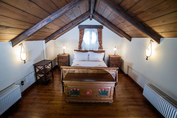 Chumba cha kulala cha mezzanine, ghorofa ya 1.