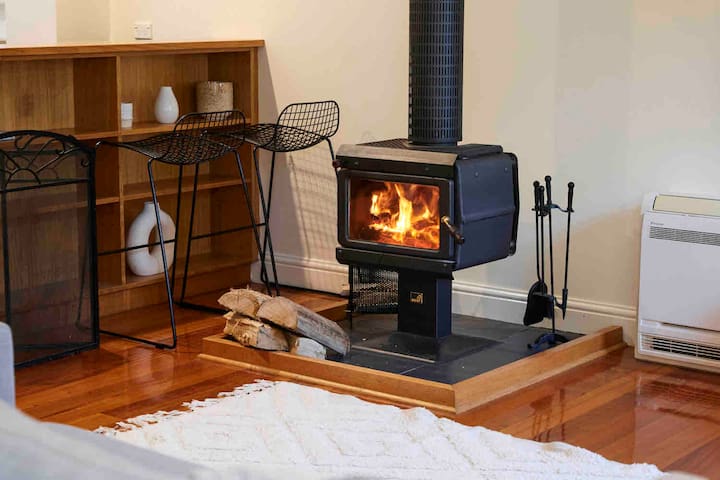 Historic Waterloo Cottage gallery image 3