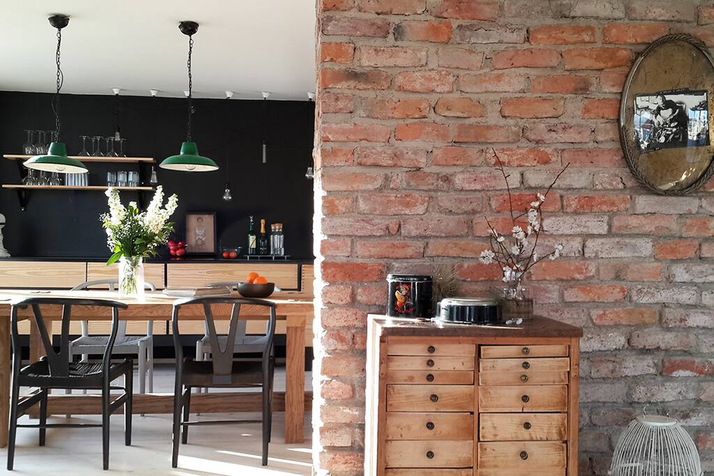 the kitchen and dining corner