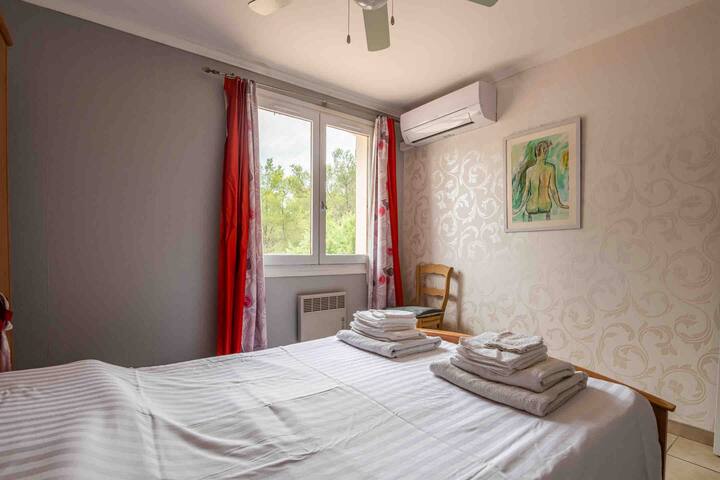 غرفة النوم 1