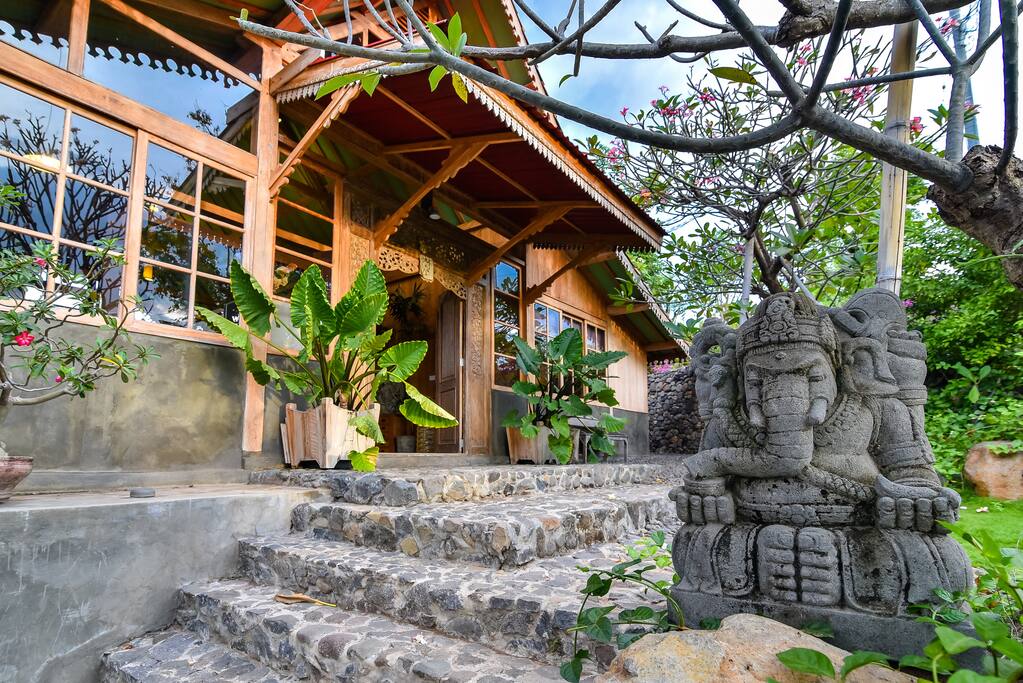 Entrance Villa Singa