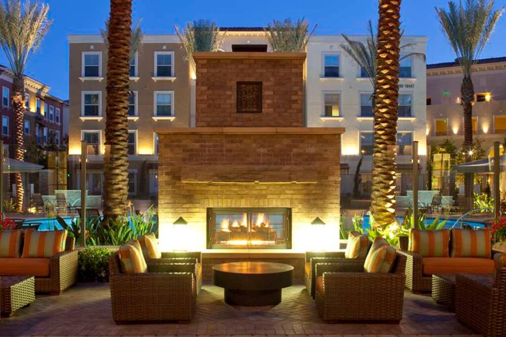 Outdoor fireplace